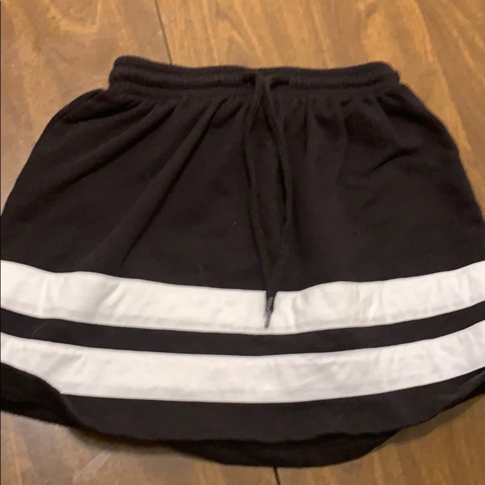 Forever 21 Black and white striped skirt (size xa)